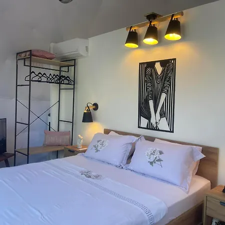 Ellie's Eco Private Glamping And Nea Kallikrateia