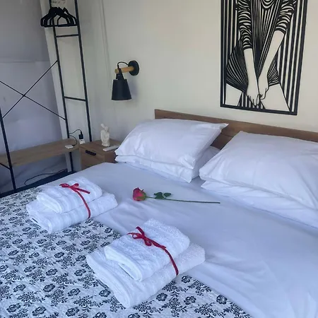 Κάμπινγκ Ellie's Eco Private Glamping And Nea Kallikrateia