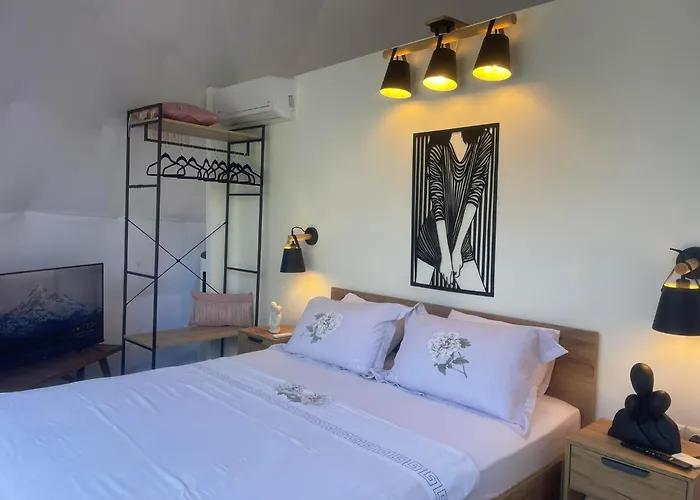 Ellie's Eco Private Glamping And Nea Kallikrateia