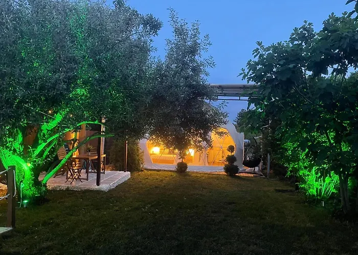 Ellie's Eco Private Glamping And