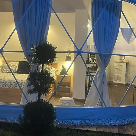 Ellie's Eco Private Glamping And