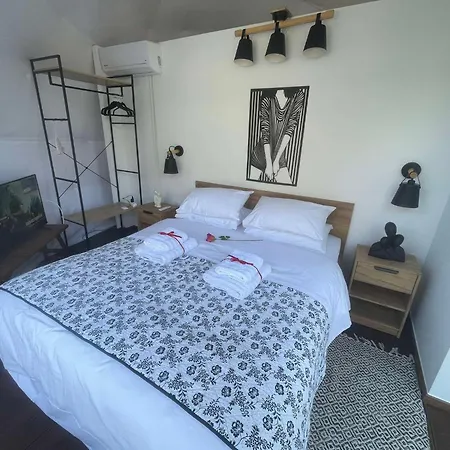 Ellie's Eco Private Glamping And אתר קמפינג Nea Kallikrateia
