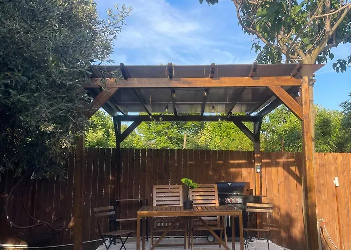 Ellie's Eco Private Glamping And אתר קמפינג